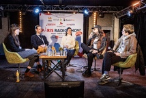 Eva Jarnot porte la voix des radios associatives sur la diversité musicale Eva Jarnot porte la voix des radios associatives sur la diversité musicale