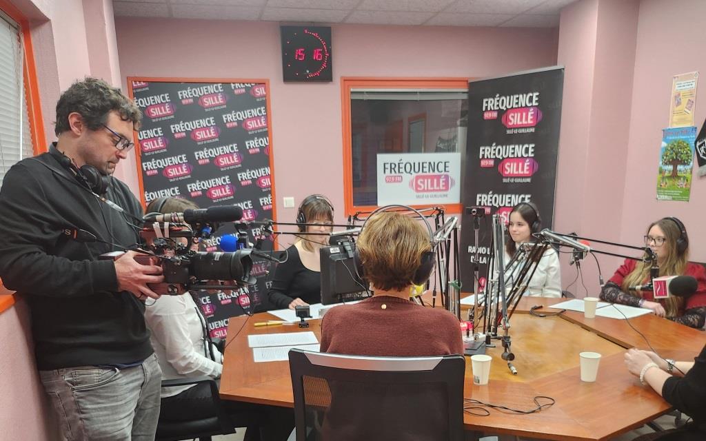 Santé mentale, une radio pour libérer la parole des jeunes
